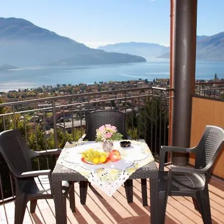 Lakeside Vercana: Two-bedroom With Pool And Balcony Vercana